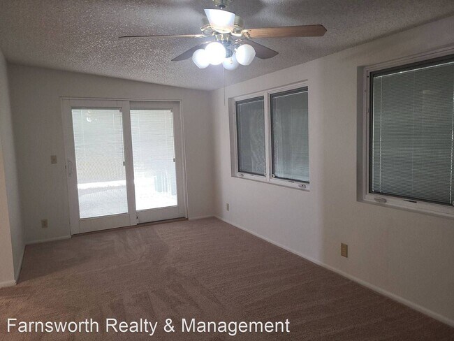 Building Photo - 2 br, 2 bath House - 4609 E Emerald Avenue