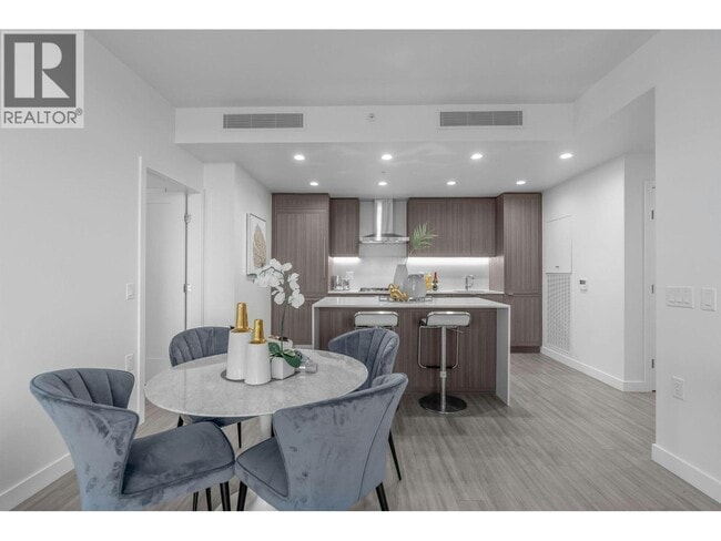 Building Photo - 2311 Beta Ave