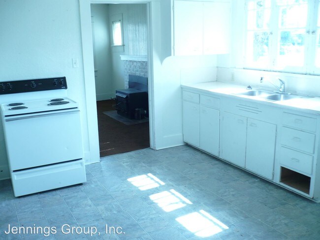 Building Photo - 2 br, 1 bath Apartment - 950 Chambers