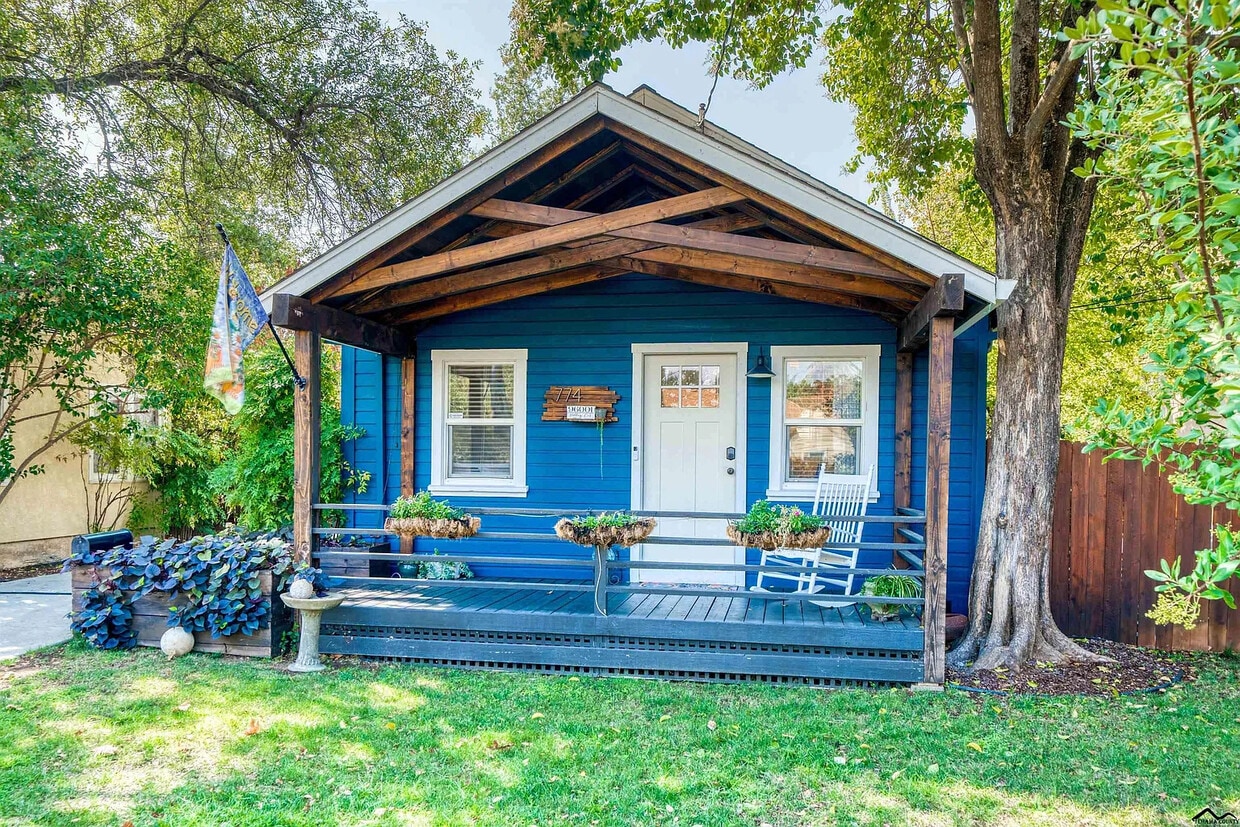 774 West St, Redding, CA 96001 House Rental in Redding, CA