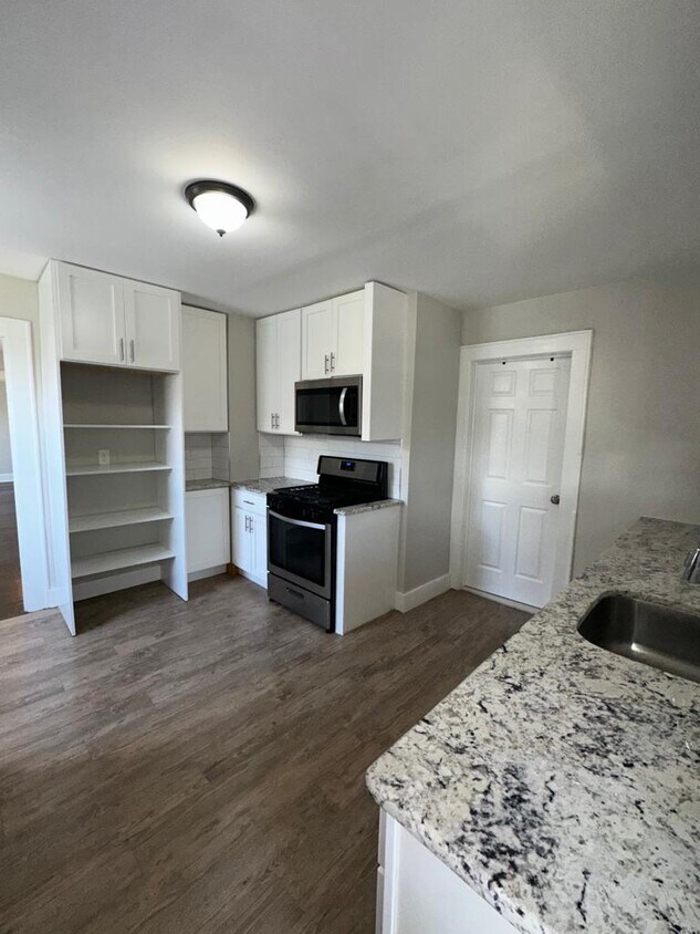 Primary Photo - 139 Hancox Ave