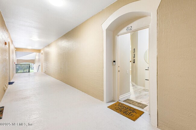 Foto del edificio - 7990 Baymeadows Rd