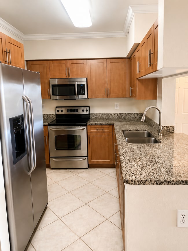 Building Photo - 6533 Emerald Dunes Dr