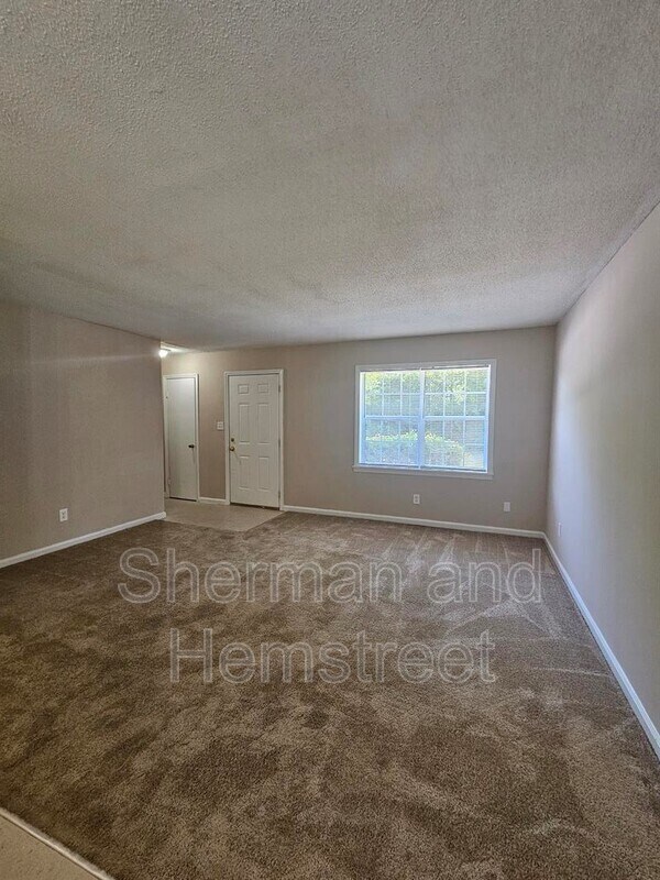 Building Photo - 2738 Blount Ave