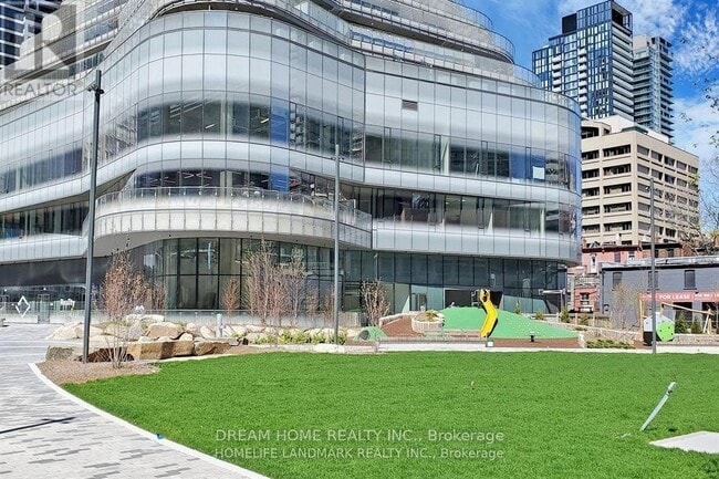 Building Photo - 11 Wellesley St W