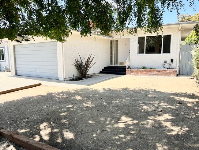 Foto del edificio - 945 E 67th St