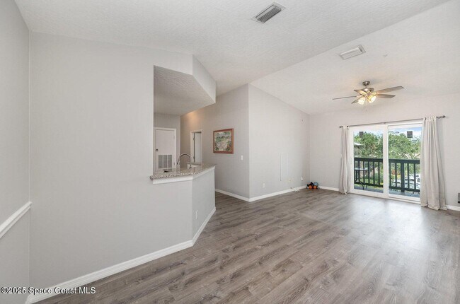 Building Photo - 7667 N Wickham Rd