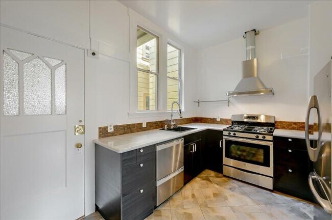 Building Photo - 1 bedroom in San Francisco CA 94114