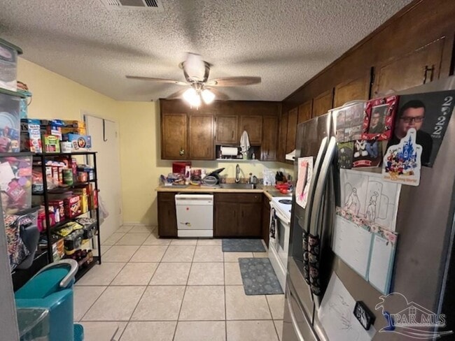 Building Photo - 4965 Yacht Harbor Dr