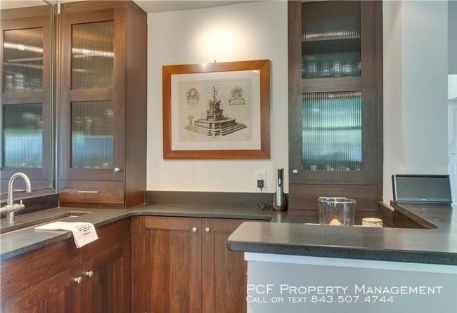 Building Photo - WATER FRONT IN HILTON HEAD PLANTATION