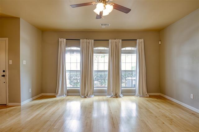 Foto del edificio - 5784 Antique Rose Trail