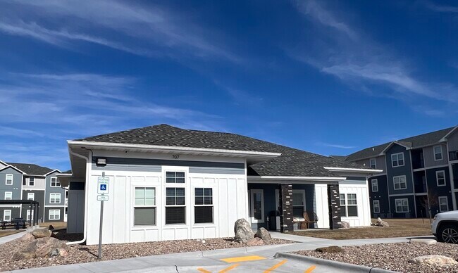 Foto del edificio - Prairie Heights Apartments