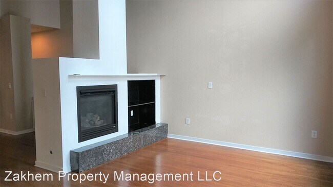 Building Photo - 2 br, 2.5 bath House - 13590 E. Iliff Place