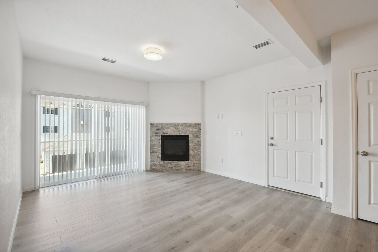 Primary Photo - 3 Bedroom Condo With A Garage!
