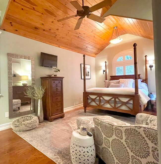 Building Photo - 1409 Olivia St