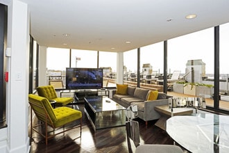 Interior Photo - Wainwright