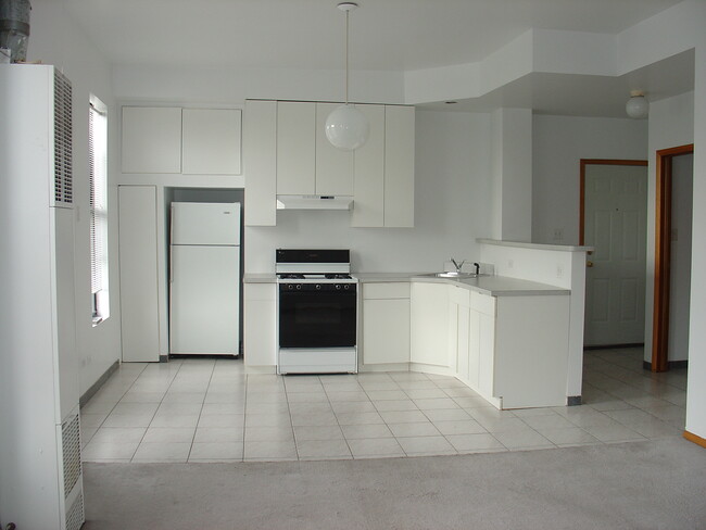 Building Photo - 2327 W Ohio St