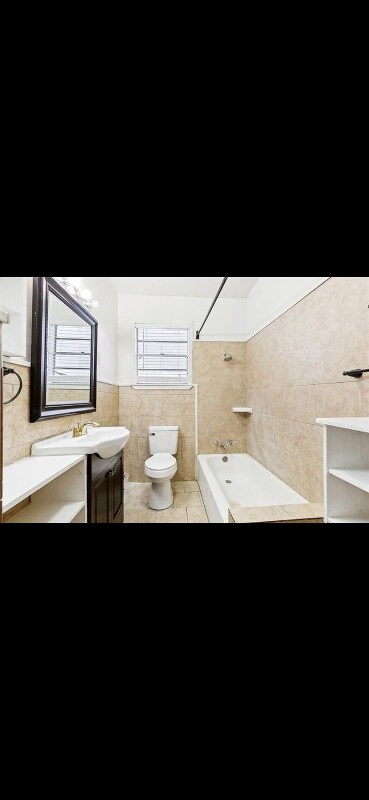 Foto del edificio - 3416 Milan St