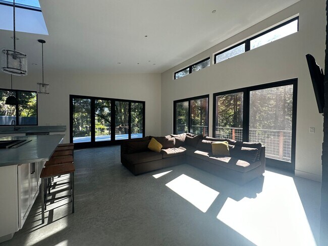 Building Photo - Beautiful Custom Build in Aptos