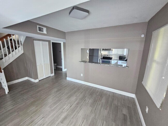 Foto del edificio - 3275 NW 44th St