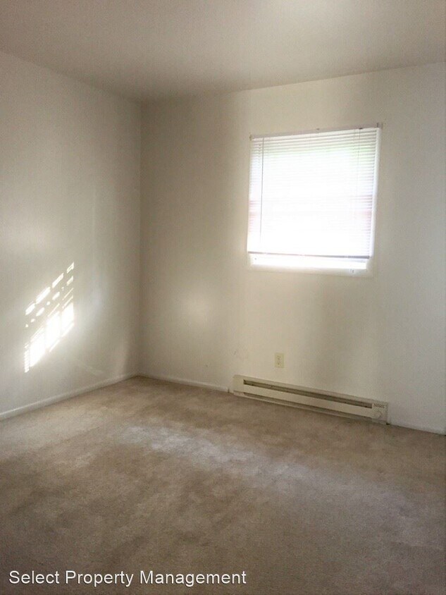 Building Photo - 3705-3839 Sleepy Hollow Ln