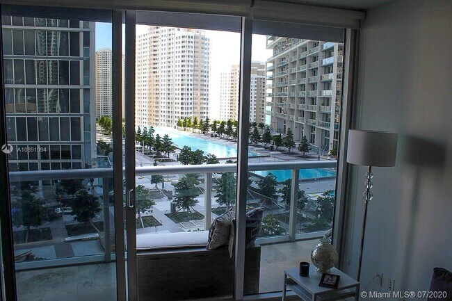 Building Photo - 485 Brickell Ave
