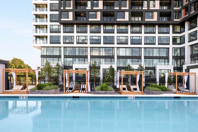 Building Photo - Heming