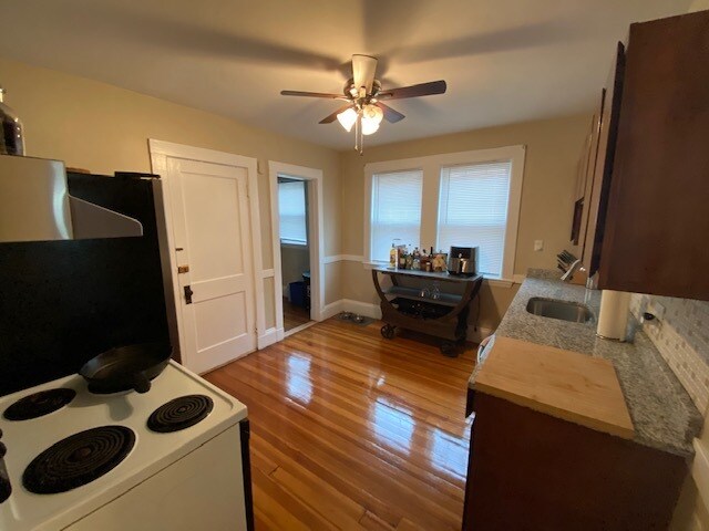 Building Photo - 354 Savin Hill Ave