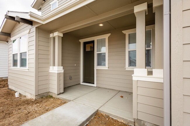 Building Photo - Brand New 3 bed 2.5 bath with flex room No...