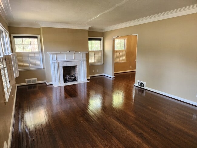 Building Photo - 1640 Preston Dr