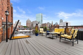 Building Photo - 127 Beacon St