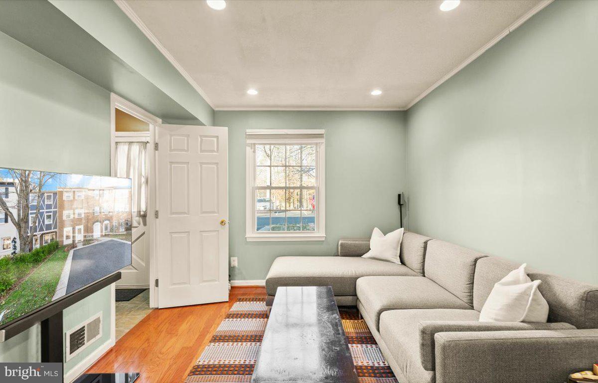 Primary Photo - 14700 Bentley Square