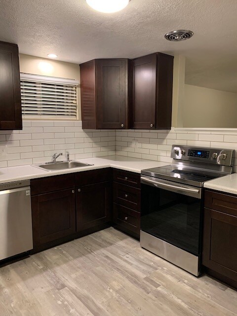 Cocina 1 - 1175 W 5100 S