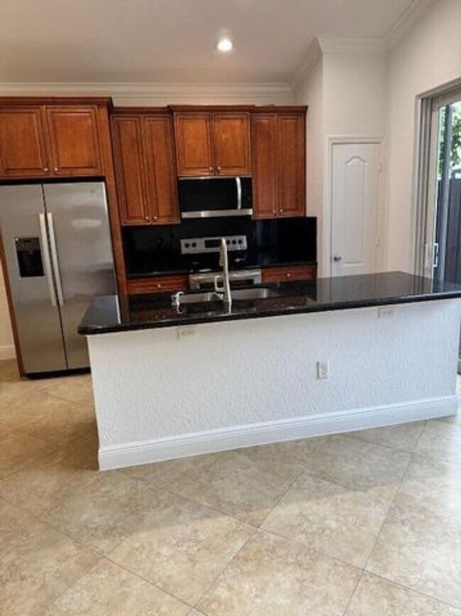 Foto del edificio - 3201 John's Pl