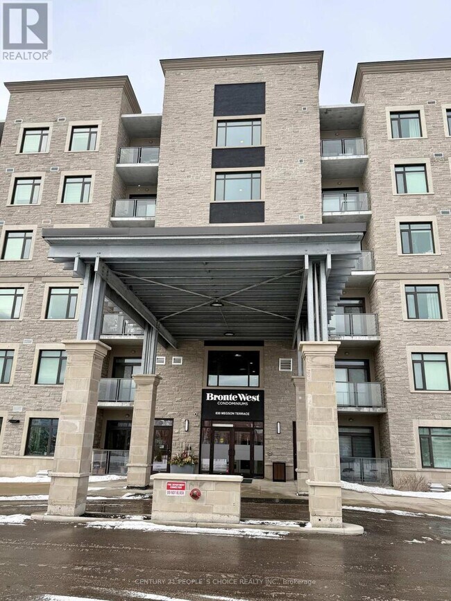 Photo du bâtiment - 830 Megson Terrace