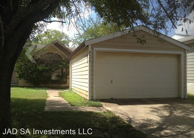Foto del edificio - 2 br, 1 bath House - 8439 Forest Ridge