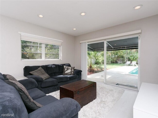 Foto del edificio - 3 br, 2 bath House - 1637 N Victoria Park Rd