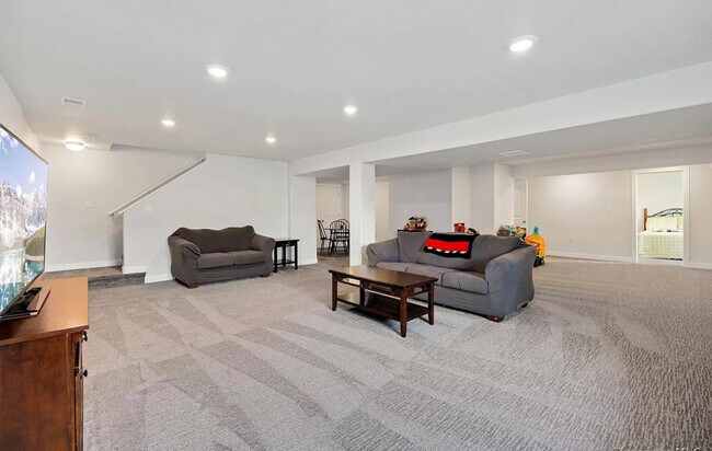 Foto del edificio - 1363 Dorothy Ln