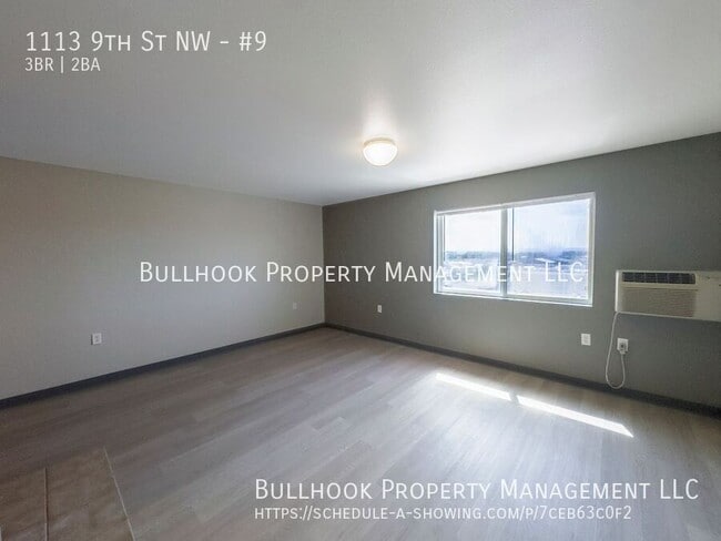 Building Photo - 1113 9th St NW
