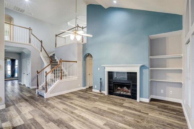 Building Photo - 3808 Armand Dr
