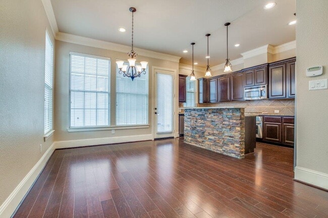 Building Photo - Luxury East Shore Living | Lake Woodlands Views | Near Market Street & Hughes Landing