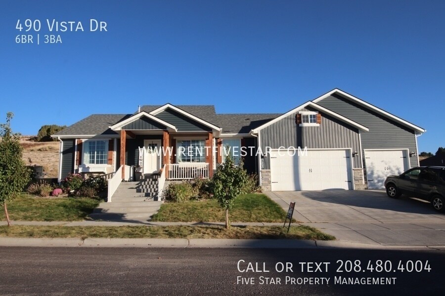 Primary Photo - Beautiful Modern Craftsman-Style House! Th...