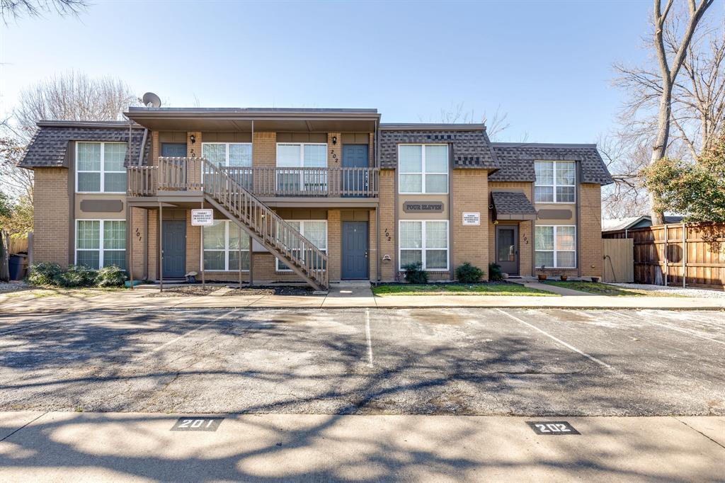 411 S Dooley St Unit 202, Grapevine, TX 76051 Apartment for Rent in