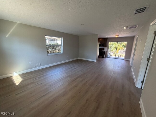 Foto del edificio - 19181 Tangerine Rd