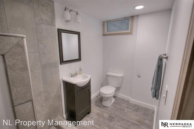 Building Photo - 3 br, 2 bath House - 4495 Dayton Street