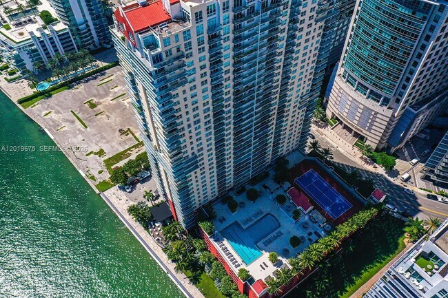 Foto del edificio - 1155 Brickell Bay Dr