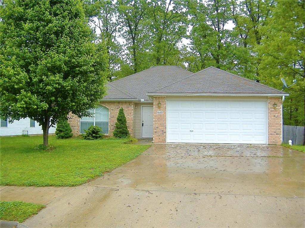 1610 Cresent St, Bentonville, AR 72712 House Rental in Bentonville