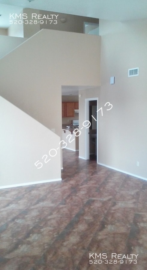 Building Photo - 3 bedroom 2.5 baths House - Cardinal Avenu...