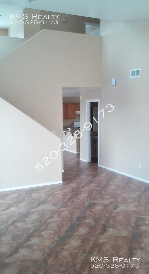 Foto del edificio - 3 bedroom 2.5 baths House - Cardinal Avenu...