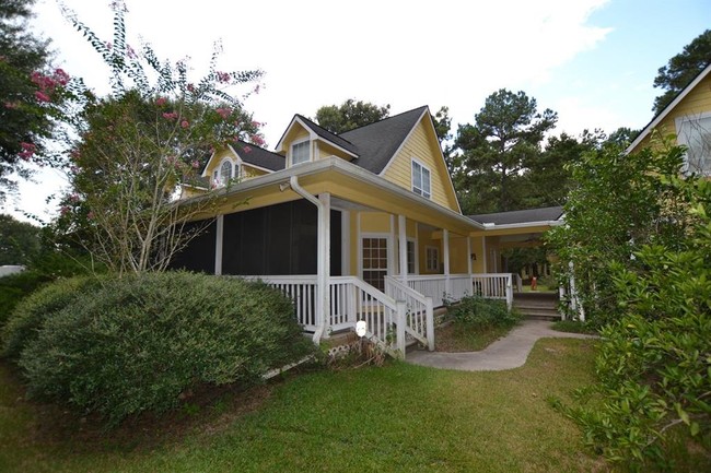 Building Photo - 30733 Huffman Cleveland Rd